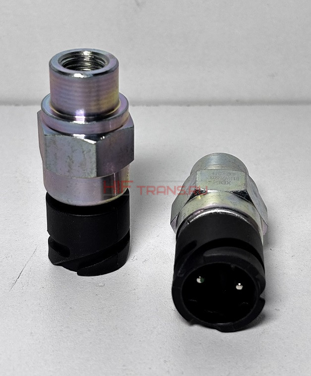 Датчик включения блокировки дифференциала HOWO T5G 811W255030275