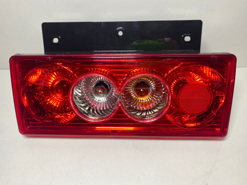 Фонарь задний FOTON 1069,49,61 24V правый 1B18037200013