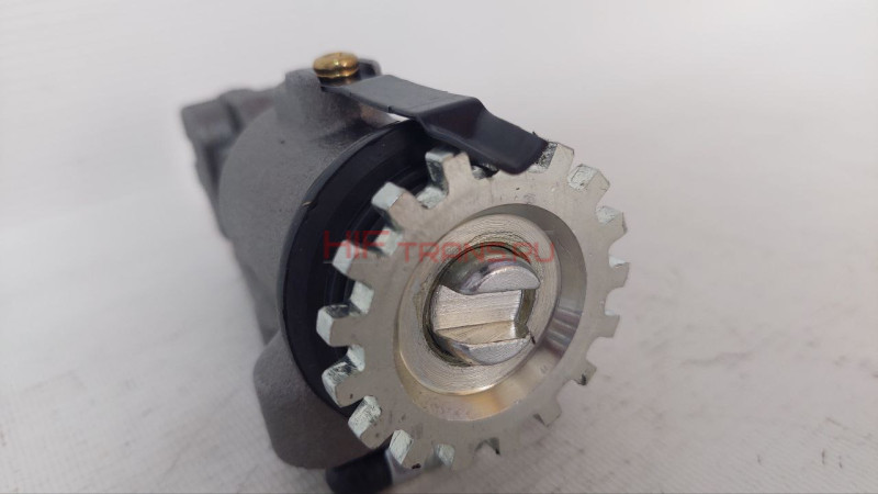 Цилиндр тормозной передний правый HYUNDAI HD65,72,78,County правый (с прокачкой) 11H0983 TCIC