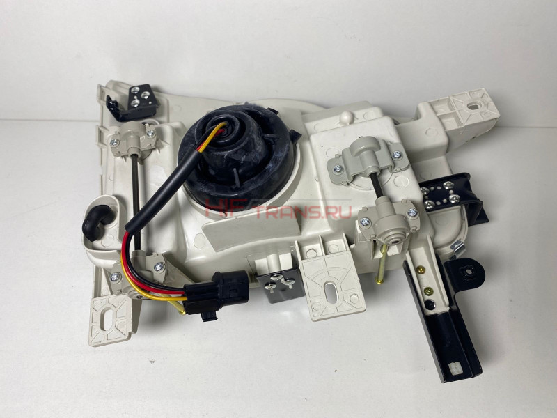 Фара HYUNDAI HD65,78 (08-) Е3 левая 921015К000 D126350