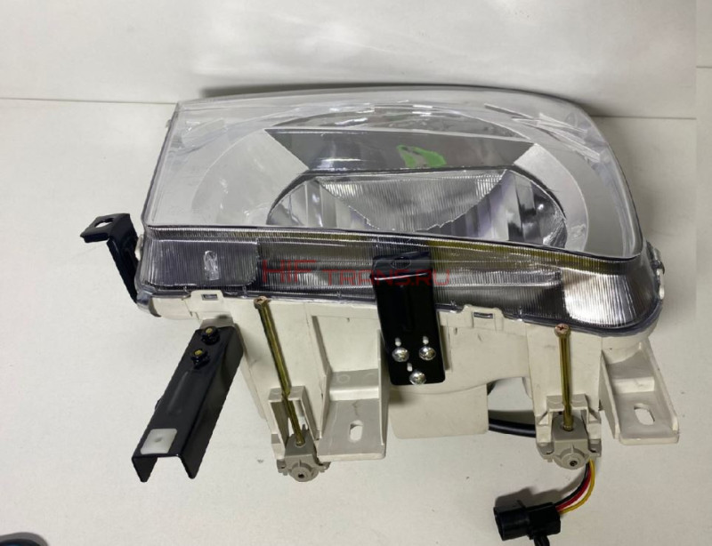 Фара HYUNDAI HD65,78 (08-) Е3 левая 921015К000 D126350