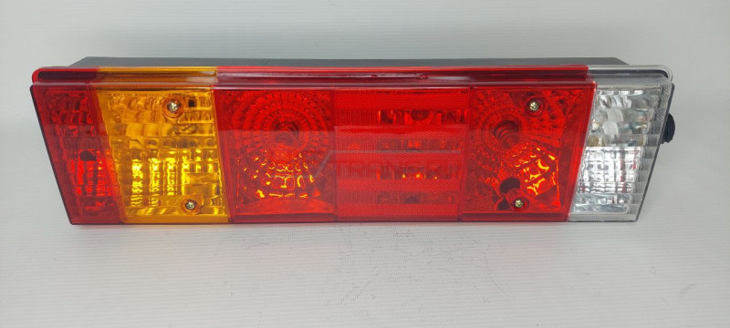Фонарь задний SHACMAN X3000 левый OEM DZ95189811211