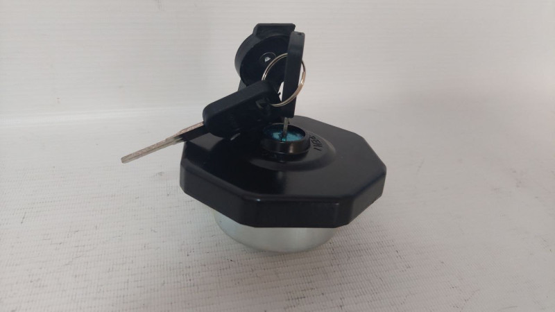 Крышка топливного бака (металл) 67мм с ключами ISUZU,JAC,Компас 9/12 3704930LE010 Аналог