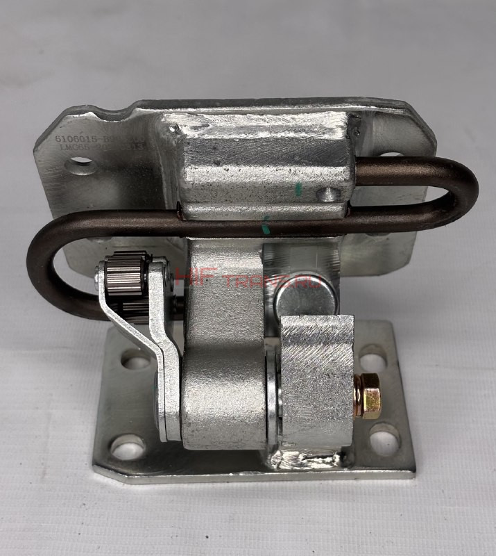 Петля двери FAW J7 левой верхняя 6106015B90C00E ОРИГИНАЛ