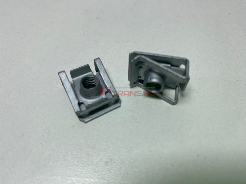 Клипса крепежная (мет.) М6 A0049941445 пружинная MB Actros MP4 крепления брызговика