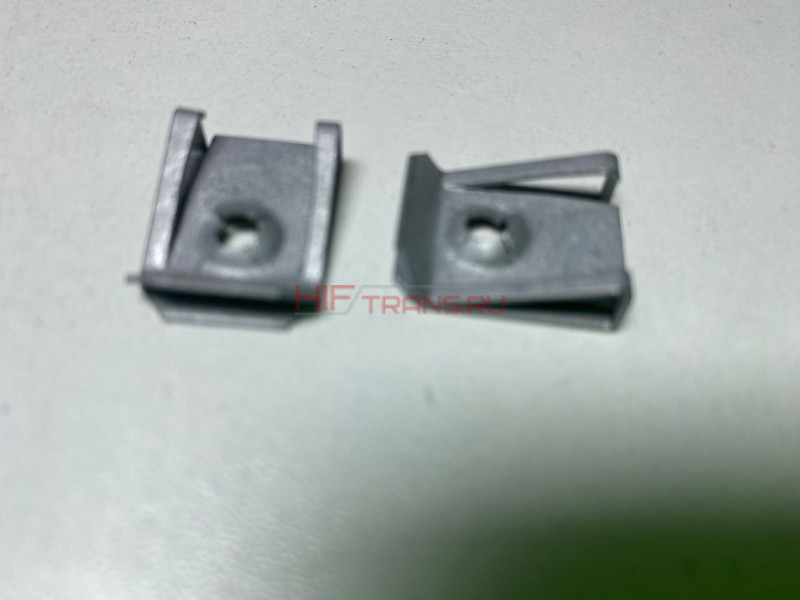 Клипса крепежная (мет.) A0029943945 пружинная MB Actros MP4,MP5 (для Китайца)