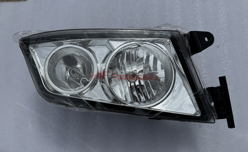 Фара передняя правая (пластик бампер) C7H тягач (без линзы)