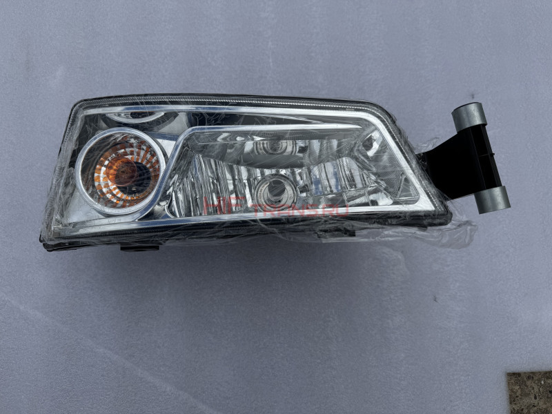 Фара противатуманная правая C7H 812W253206002