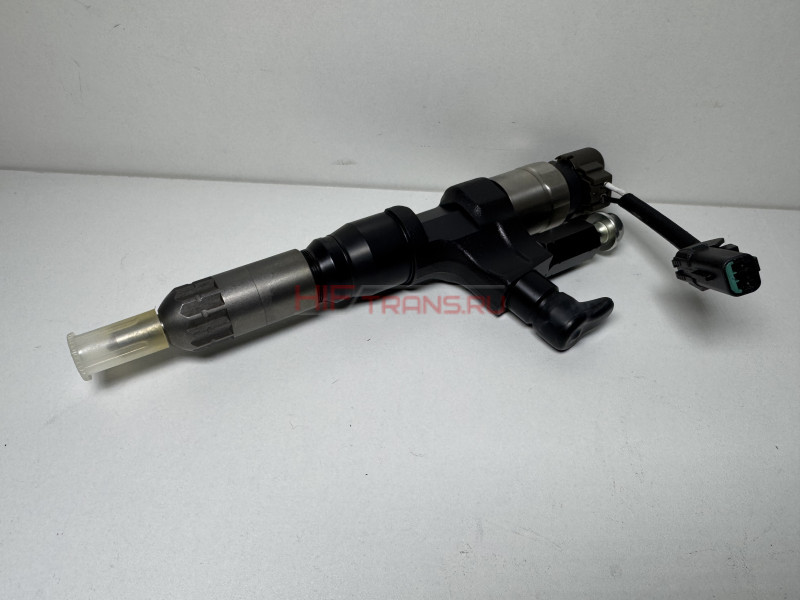 Форсунка топливная HINO500 E4 (2950501170)